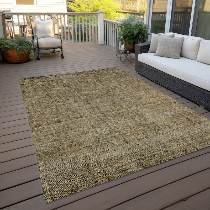 Machine Washable Indoor/ Outdoor Chantille Distressed Traditional Rug