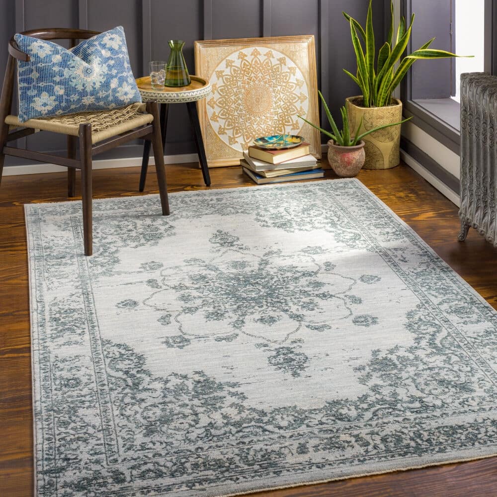 Livabliss Traditional Laila Medallion Area Rug