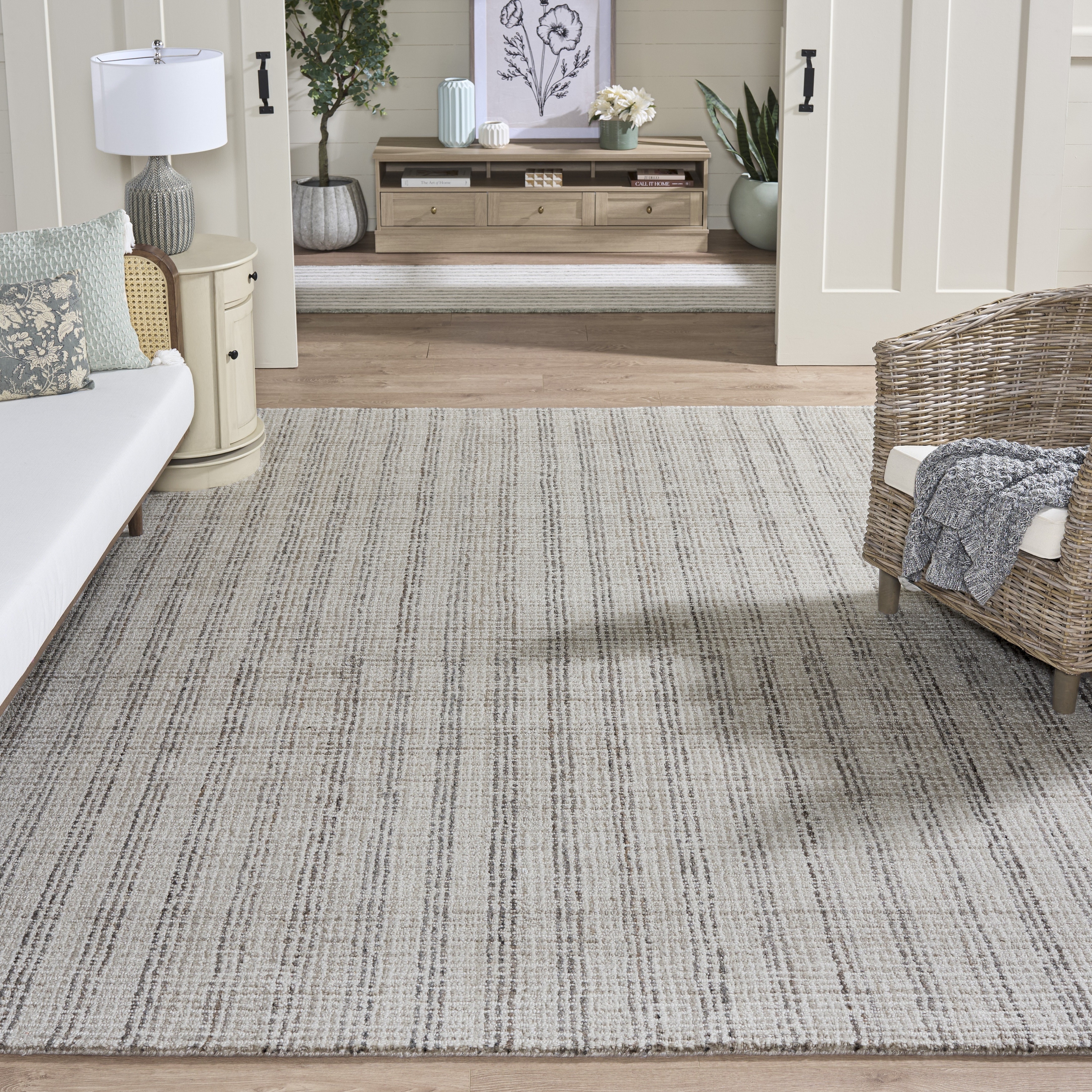 SAFAVIEH Handmade Renewal Yveta Rug