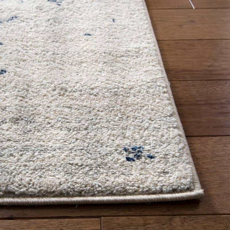 SAFAVIEH Madison Snowflake Medallion Rustic Farmhouse Distressed Rug