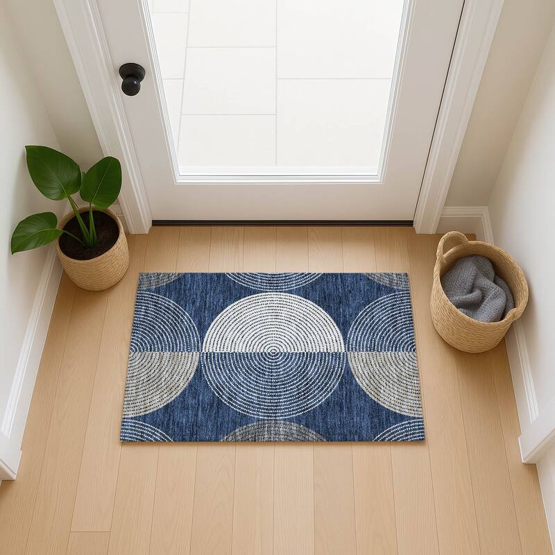 Machine Washable Indoor/ Outdoor Casual Circles Chantille Rug