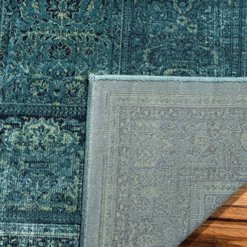 SAFAVIEH Vintage Distressed Boho Donielle Oriental Rug