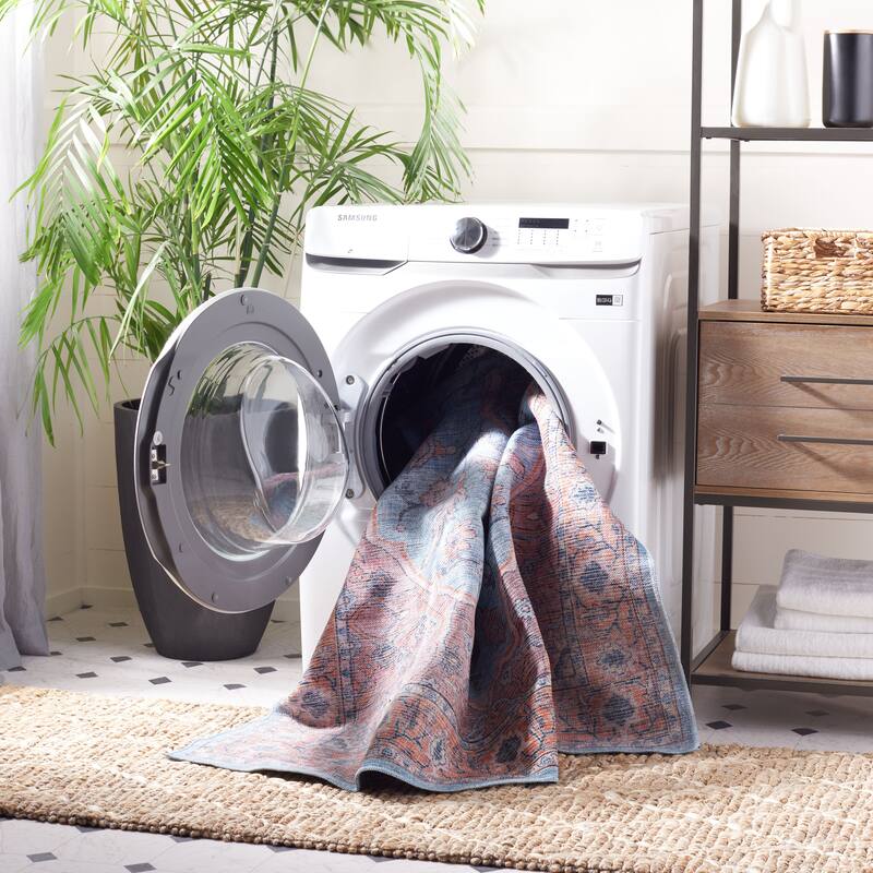 SAFAVIEH Serapi Machine Washable Nolia Medallion Distressed Rug