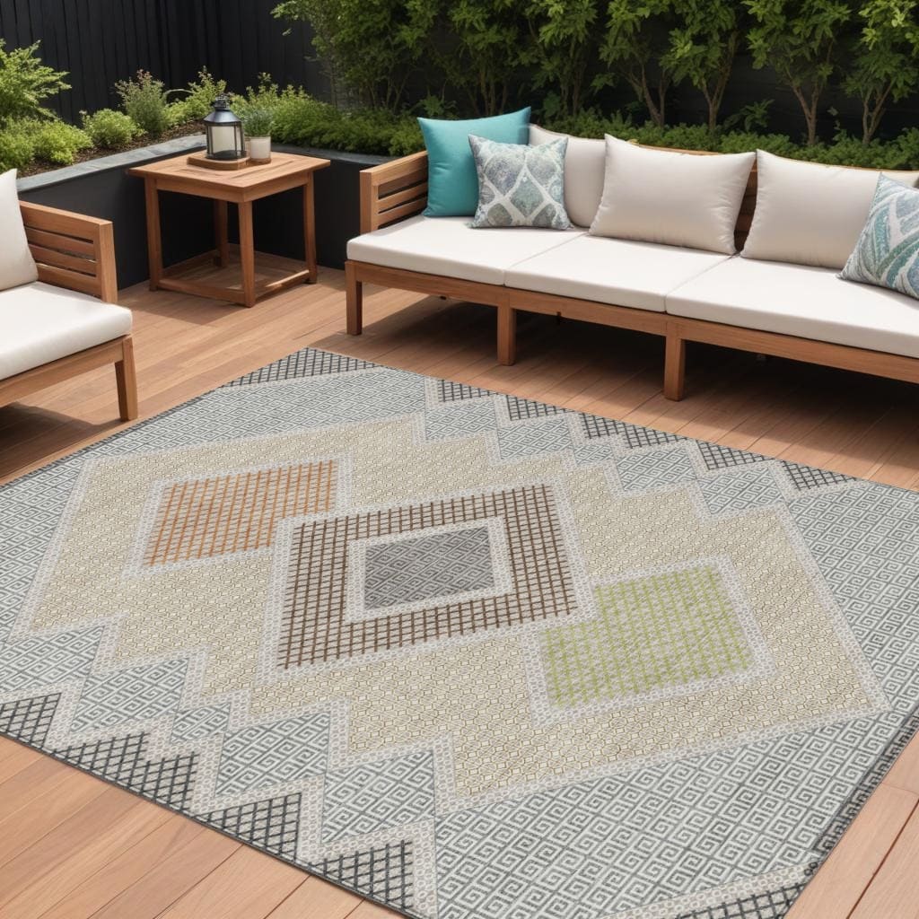 HomeRoots Geometric Transitional Rectangle Outdoor Rug