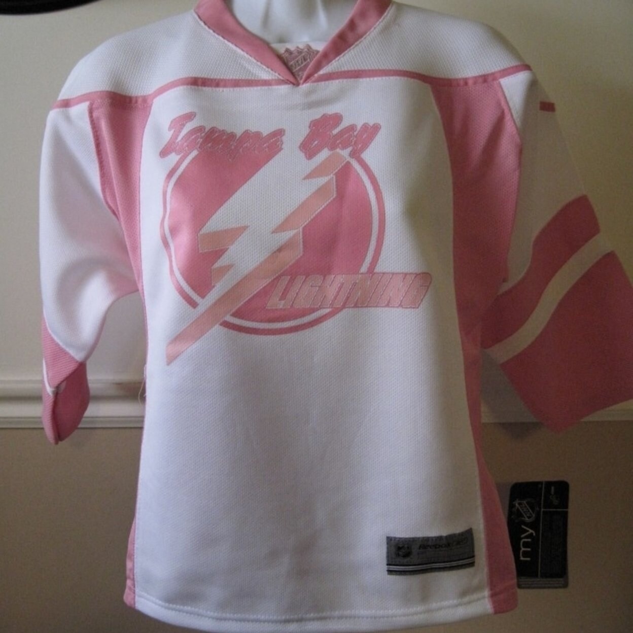 pink tampa bay lightning shirt