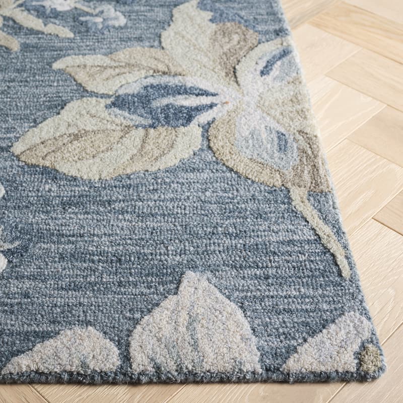 SAFAVIEH Handmade Jardin Novka Floral Wool Rug