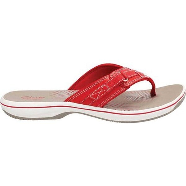 clarks red flip flops