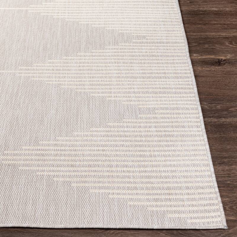 Niecy Indoor/ Outdoor Mod Diamond Area Rug
