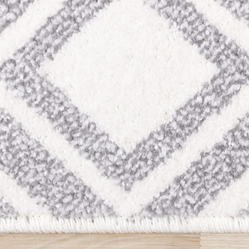 Covington Collection - White Grey Modern Indoor Area Rug, 5'3" x 7'7"
