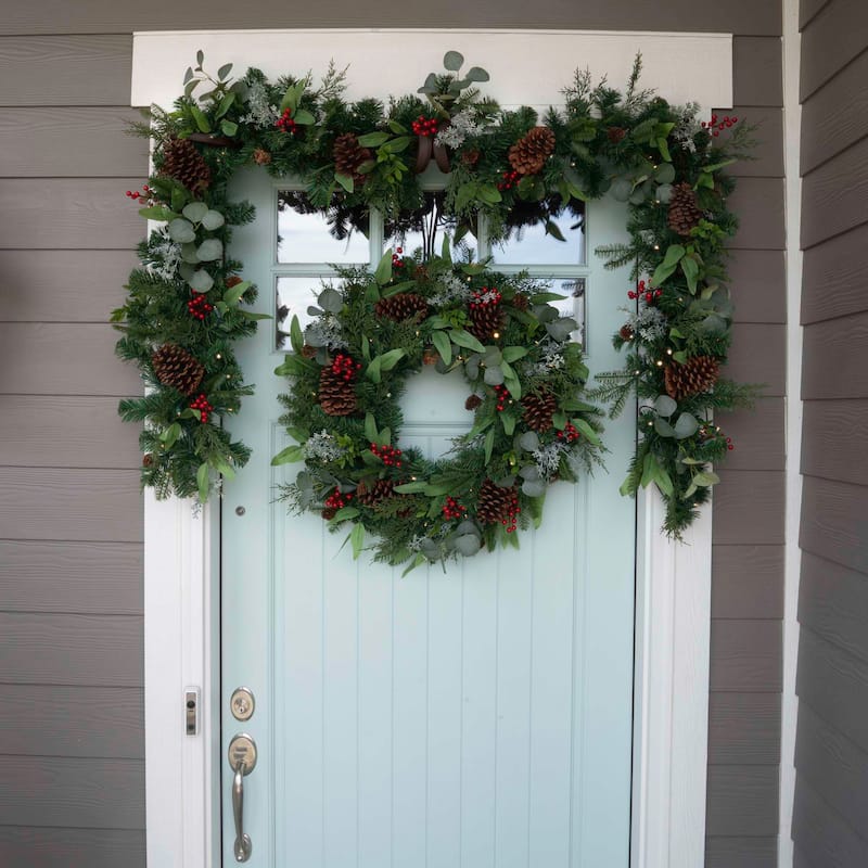 30 in. Lighted Christmas Wreath - Christmas Woods - 30 Inch