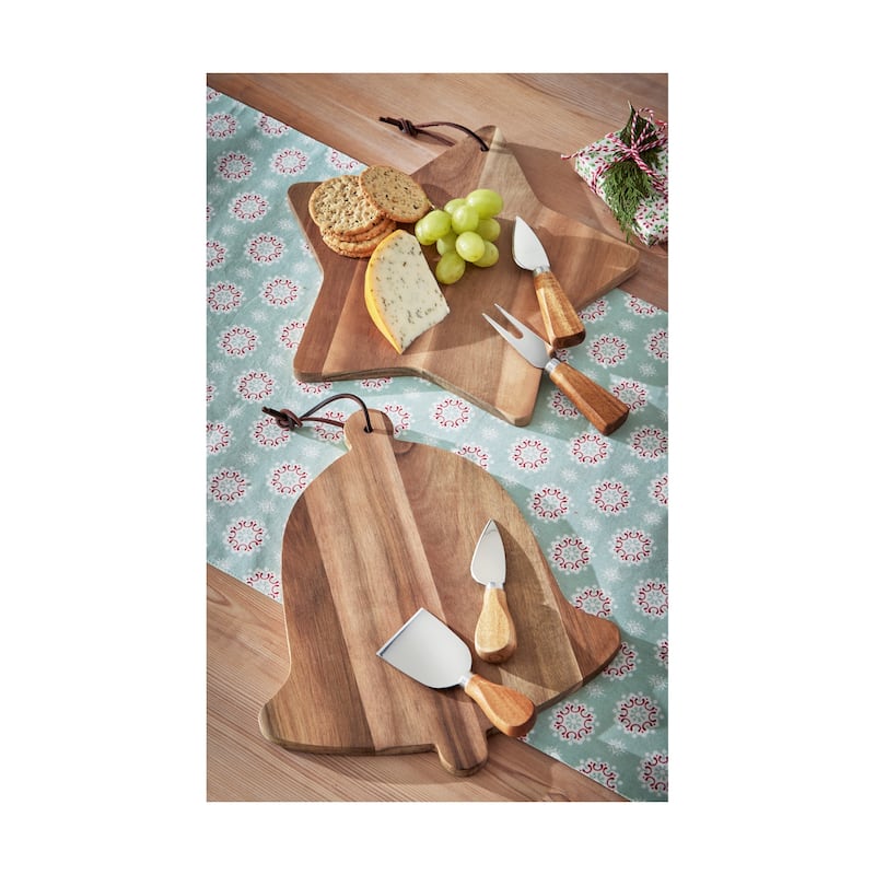 Star Board & Cheese Utensil Set - Natural Wood Cutting Boards & Serving Utensils for Christmas - Hand Wash Only