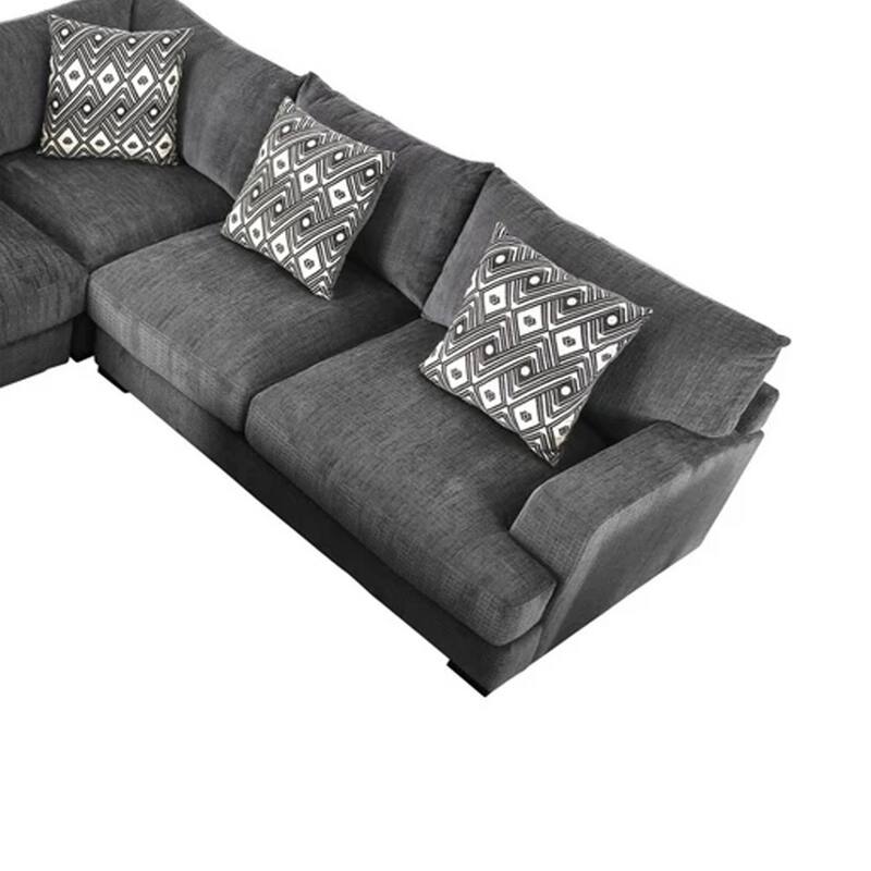 U Shaped Sectional with 6 Accent Pillows, Gray