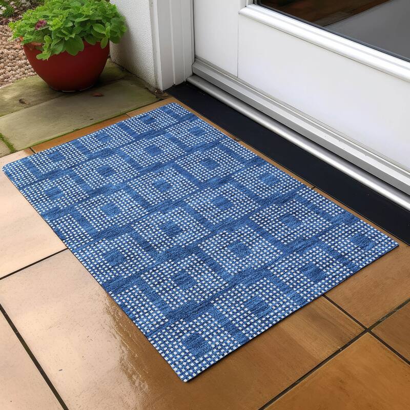 Machine Washable Indoor/ Outdoor Chantille Modern Houndstooth Rug - Blue - 1'8" x 2'6"