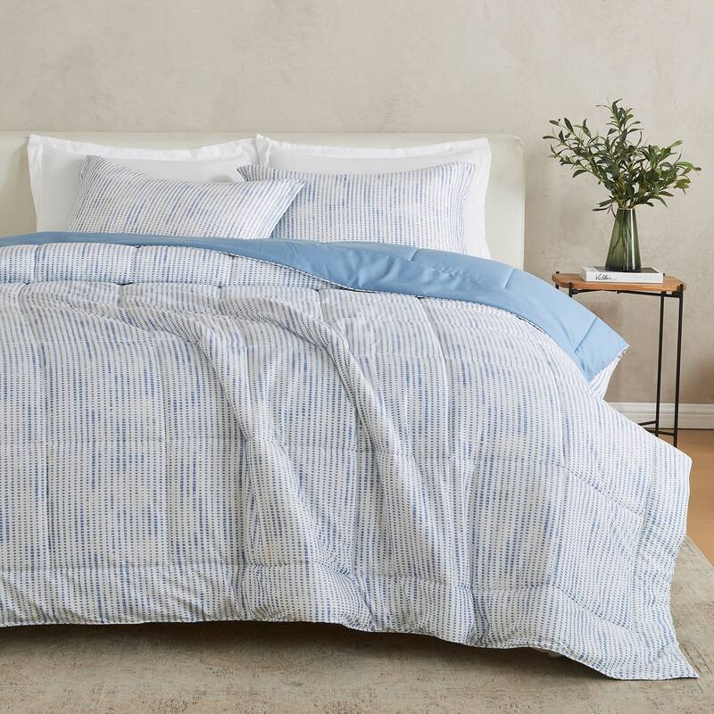 Linery & Co. All Season Down Alternative Reversible Comforter Set - Dots Block Print / Blue Solid - Twin XL