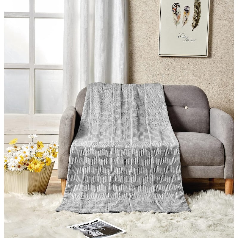 Ultra Plush by Décor&More King Size Chevron Arrow Jacquard Microplush Blanket (102" x 90") - Grey