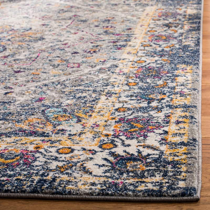 SAFAVIEH Evoke Slavenka Vintage Boho Medallion Rug