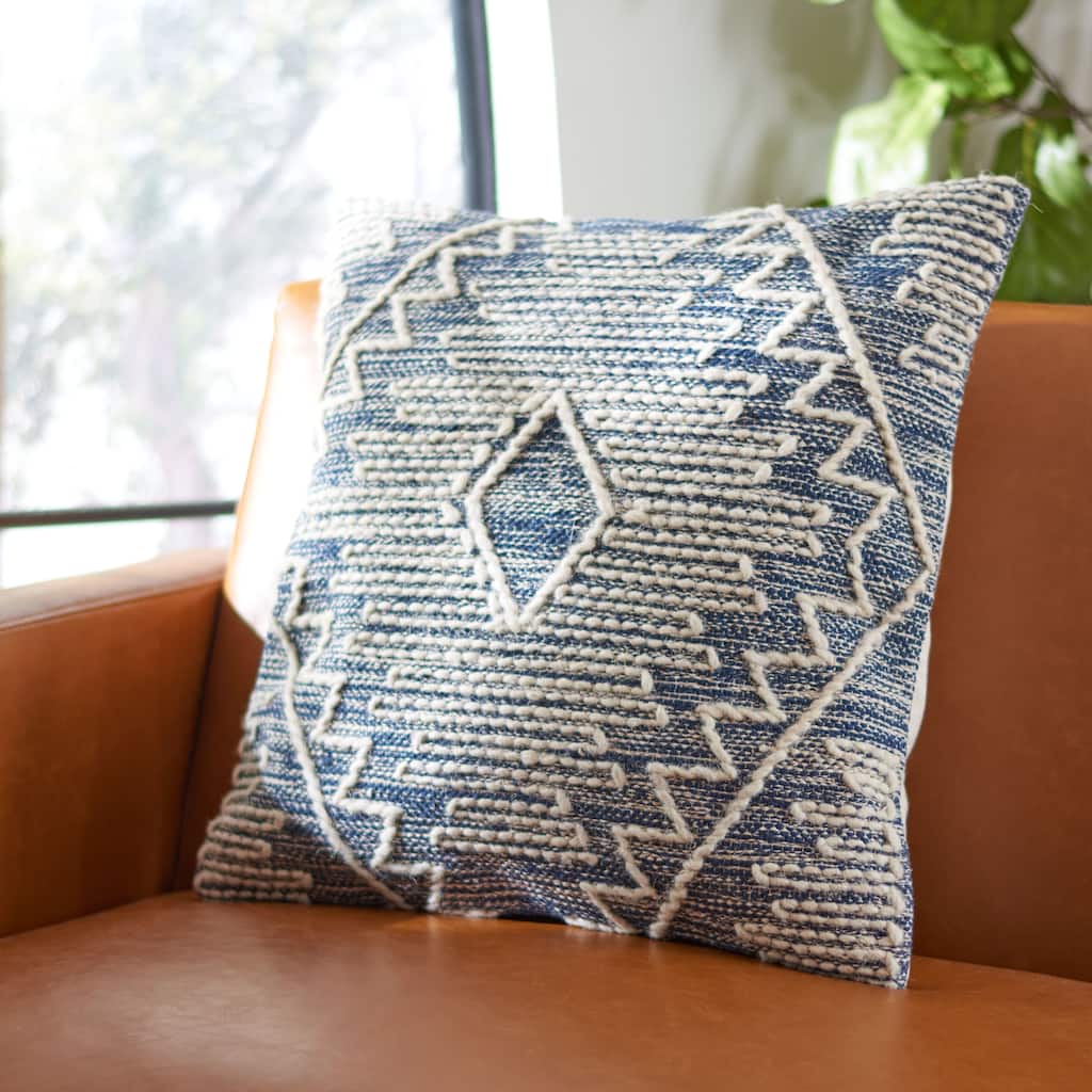 SAFAVIEH Lannie Boho 18-inch Square Decorative Accent Throw Pillow