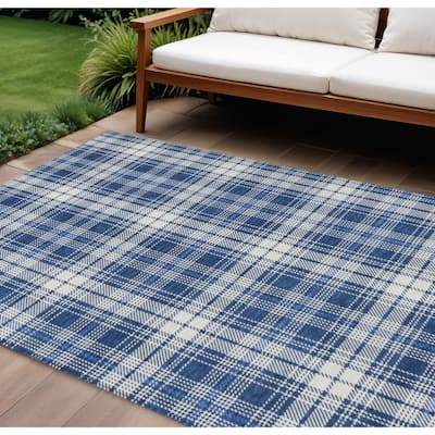 HomeRoots Plaid Transitional Rectangle Outdoor Rug