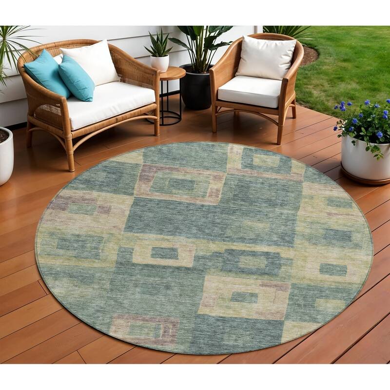 HomeRoots Geometric Transitional Rectangle Outdoor Rug - 8' Round