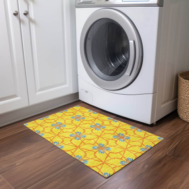 Machine Washable Indoor/ Outdoor Chantille Contempoary Whimsy Rug