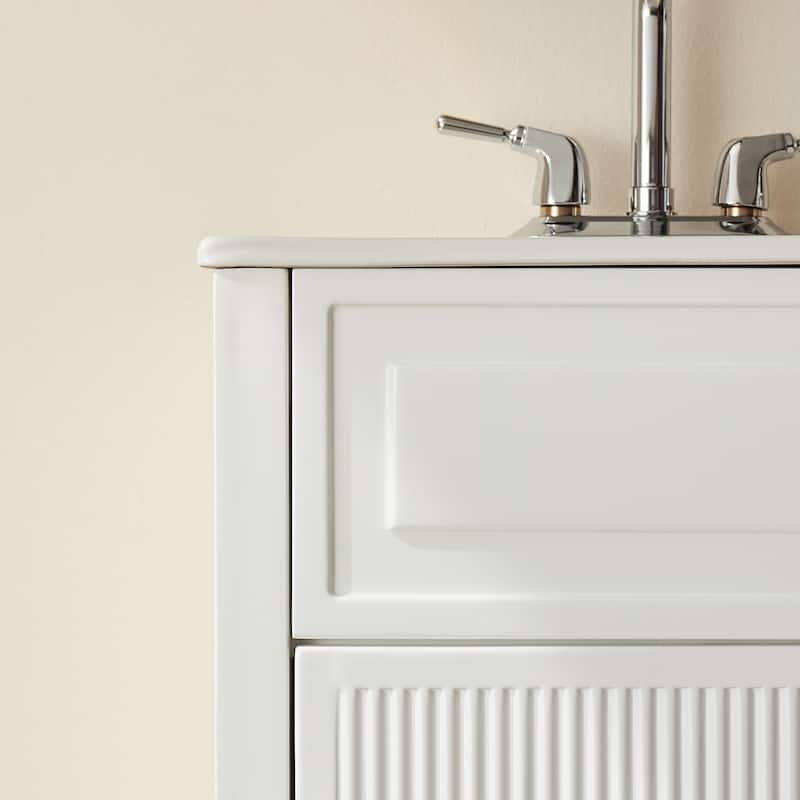 Fully Assembled 18" Freestanding Single Bathroom Vanity with Top