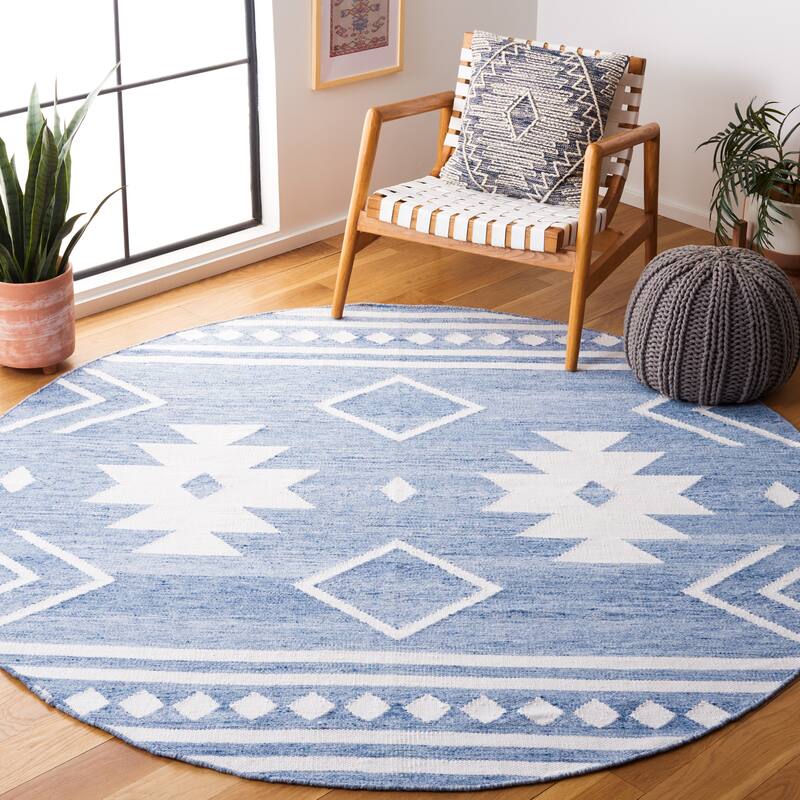 SAFAVIEH Handmade Kilim Apollo Rustic Boho Tribal Rug - 7' Round - Blue/Ivory