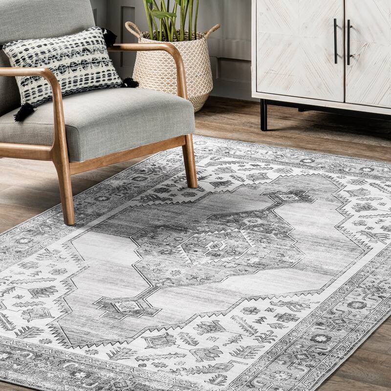 Nuloom Gracie SpinClean Distressed Medallion Machine Washable Area Rug