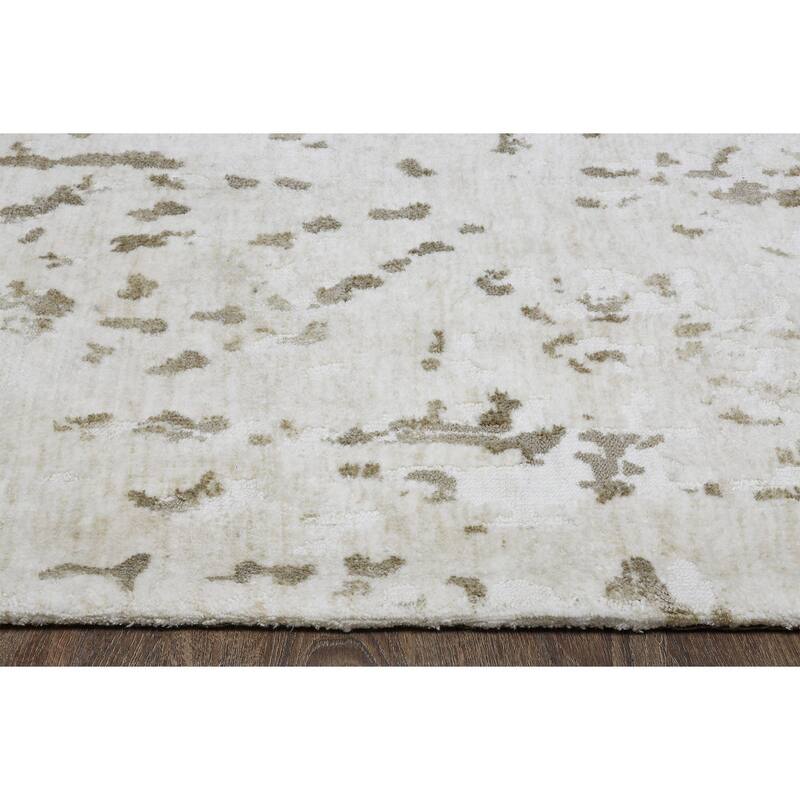 Hazel Off-White Area Rug