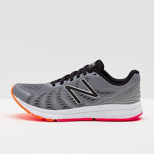 new balance sneaker 10
