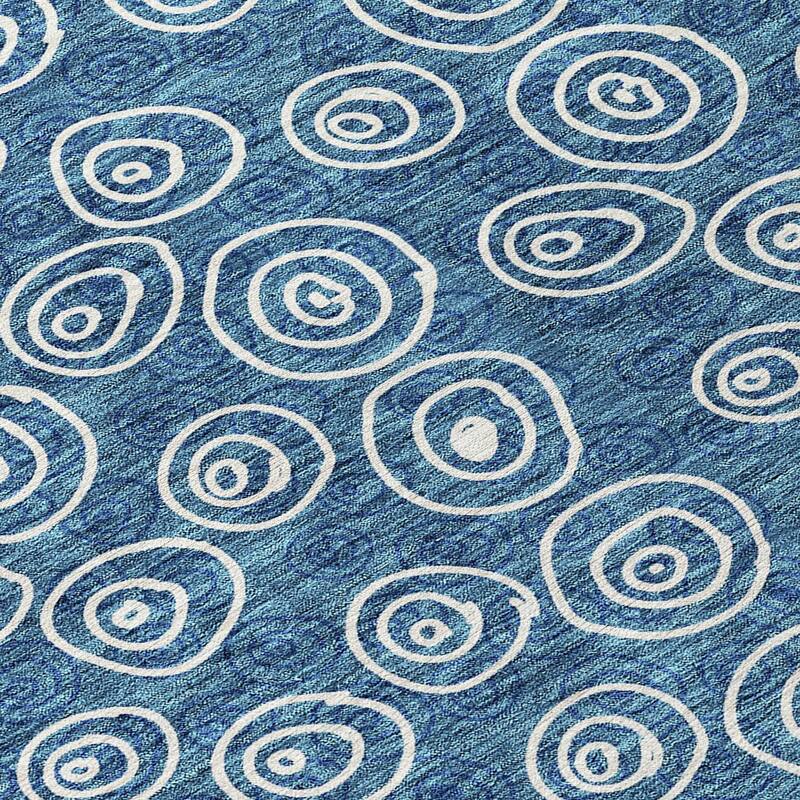 Machine Washable Indoor/ Outdoor Chantille Modern Bubbles Rug