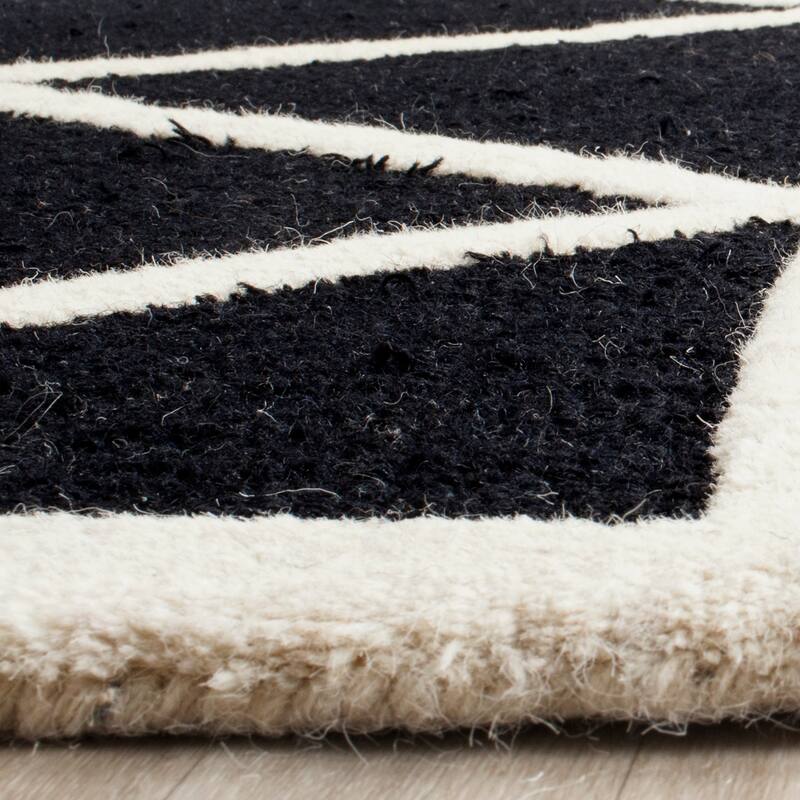 SAFAVIEH Handmade Cambridge Vija Modern Moroccan Wool Rug