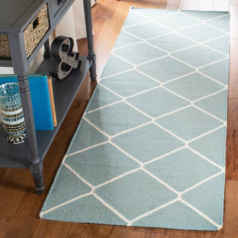 SAFAVIEH Handmade Flatweave Dhurries Walty Modern Moroccan Wool Rug - 2'6" x 8' Runner - Light Blue/Ivory