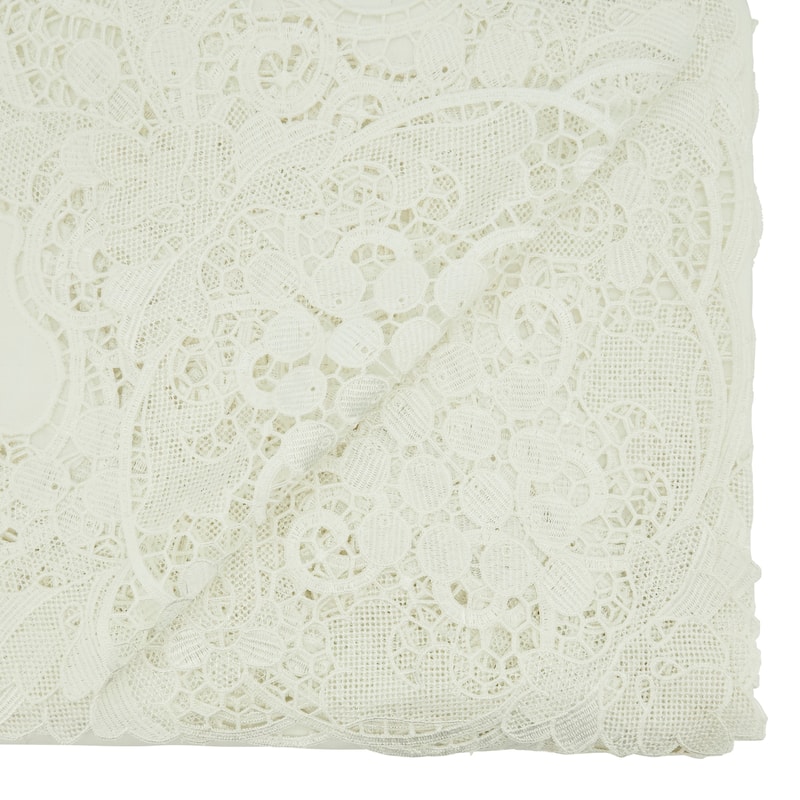 Tablecloth With Lace Design