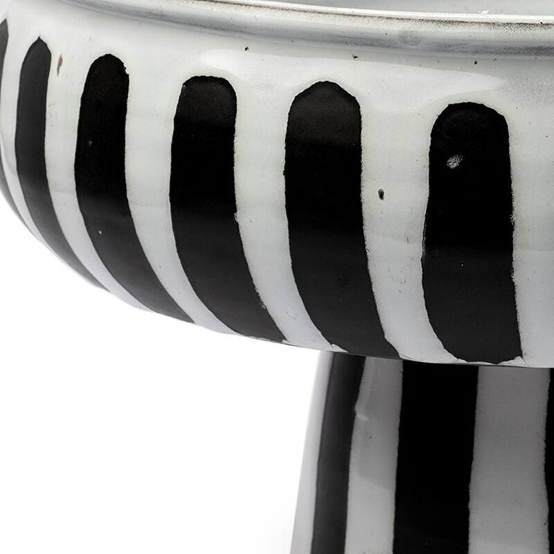 HomeRoots 14" Black And White Ceramic Striped Round Centerpiece Bowl - 14.40 in. x 9.60 in. x 14.40 in.