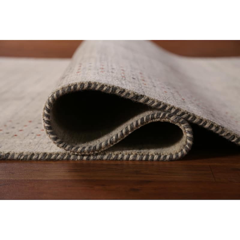 Hand Knotted Oriental 100% Wool Carpet Tribal Animal Pictorial Beige & Ivories Gabbeh Area Rug - 7' 9'' X 5' 1''