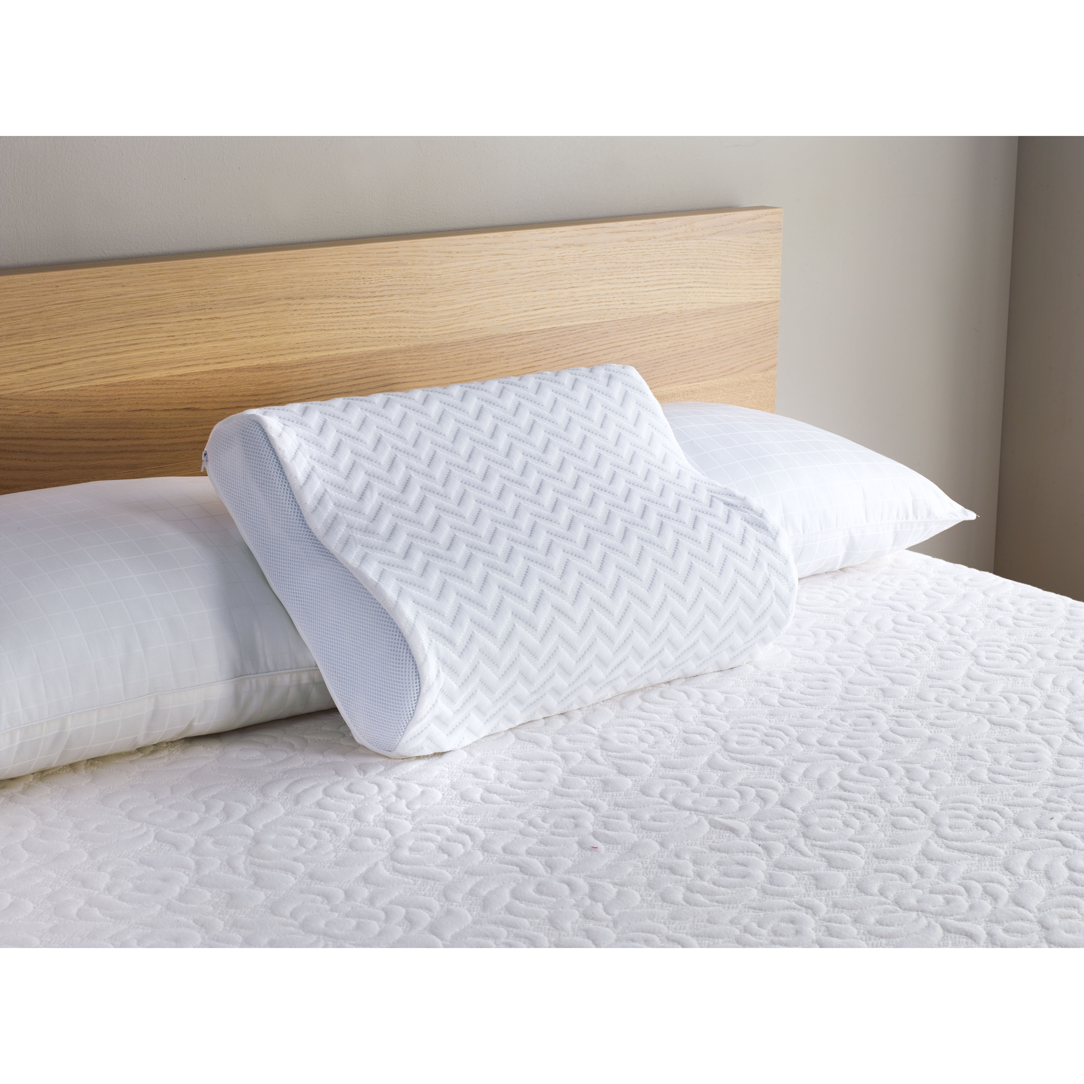 Peaceful Dreams Memory Foam Contour Pillow