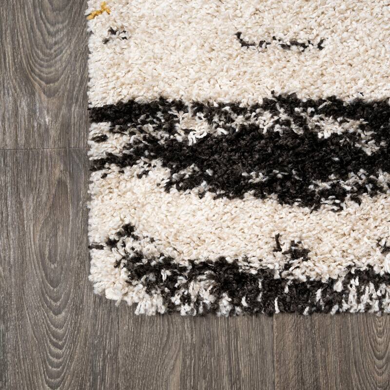 JONATHAN Y Soller Modern Bold Strie' Shag Area Rug