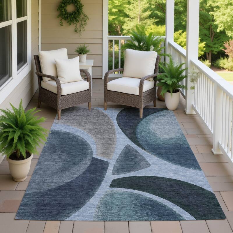 Machine Washable Indoor/ Outdoor Modern Hays Chantille Rug