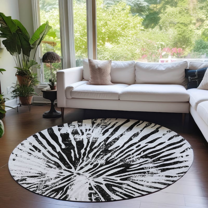 Machine Washable Indoor/ Outdoor Chantille Contemporary Burst Rug