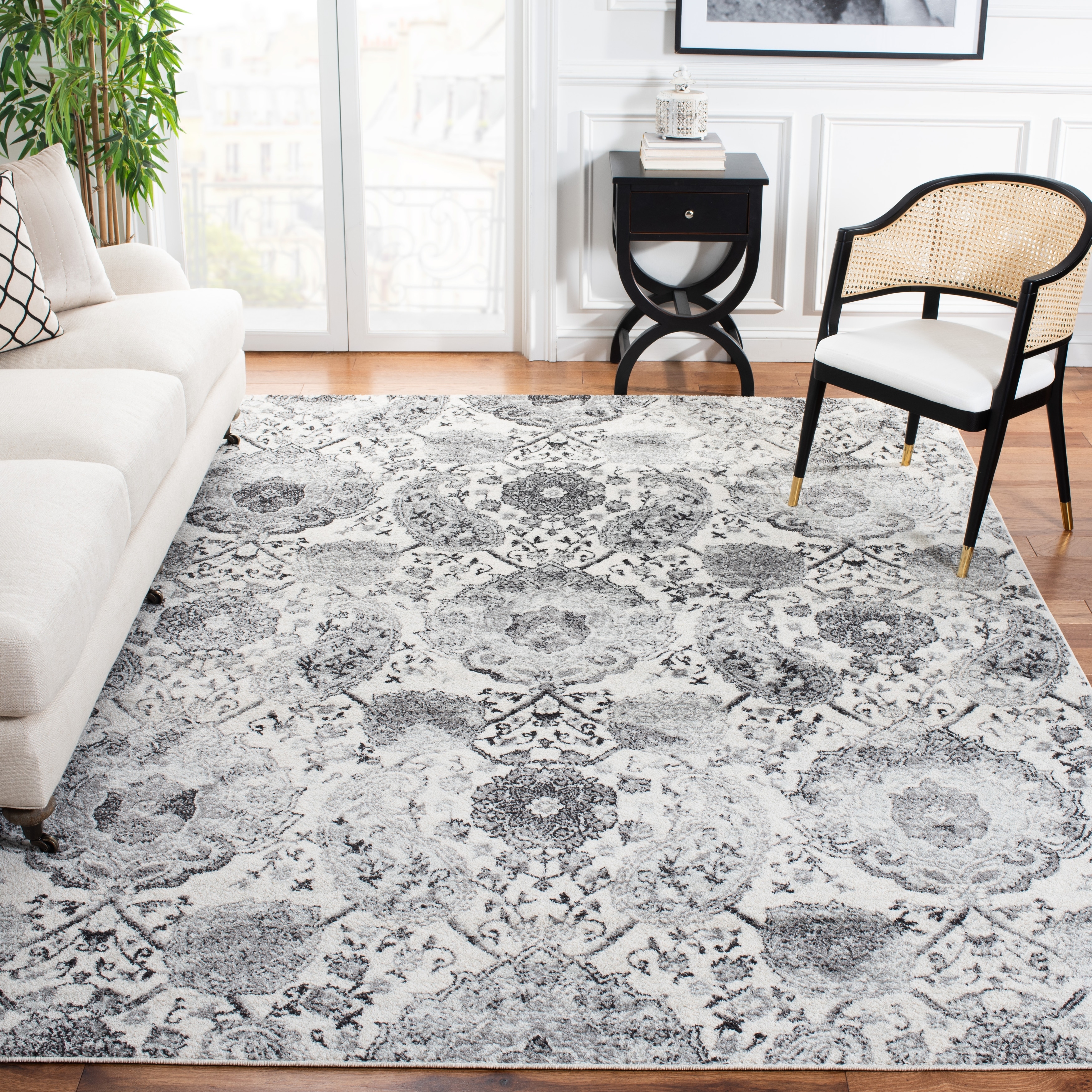 8' x 10' Cream Light Grey SAFAVIEH Madison Collection MAD600C Boho Chic Glam Paisley Non-Shedding Living Room Bedroom Dining Home Office Area Rug 