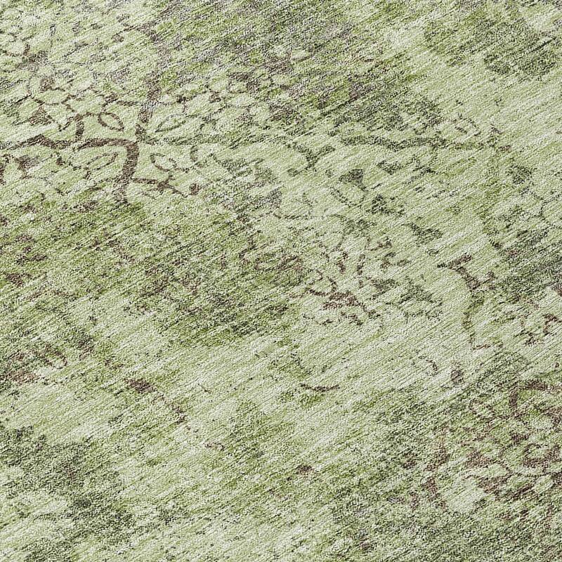 Machine Washable Indoor/ Outdoor Chantille Distressed Traditional Rug