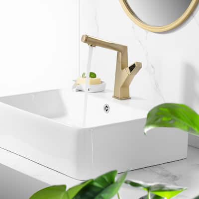 Pull Out Swivel Single Hole Bathroom Faucet