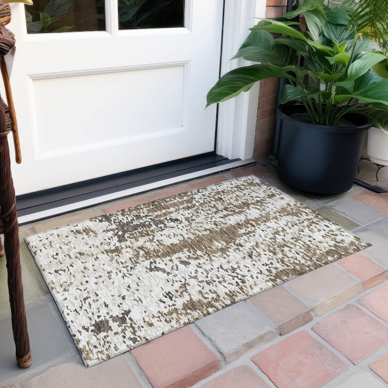 Machine Washable Indoor/ Outdoor Abstract Chantille Rug - Brown - 1'8" x 2'6"