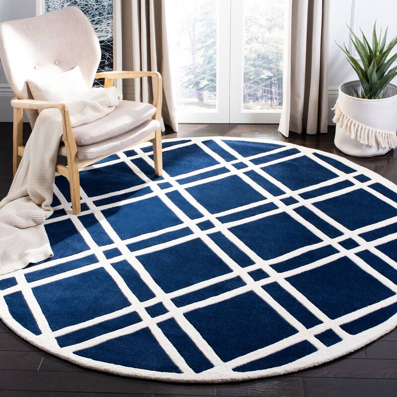 SAFAVIEH Handmade Chatham Geronda Modern Moroccan Wool Rug - 7' Round - Dark Blue/Ivory