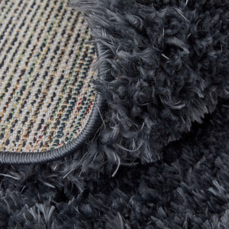 Grand Bazaar Loman Machine Made Solid Modern Area Rug