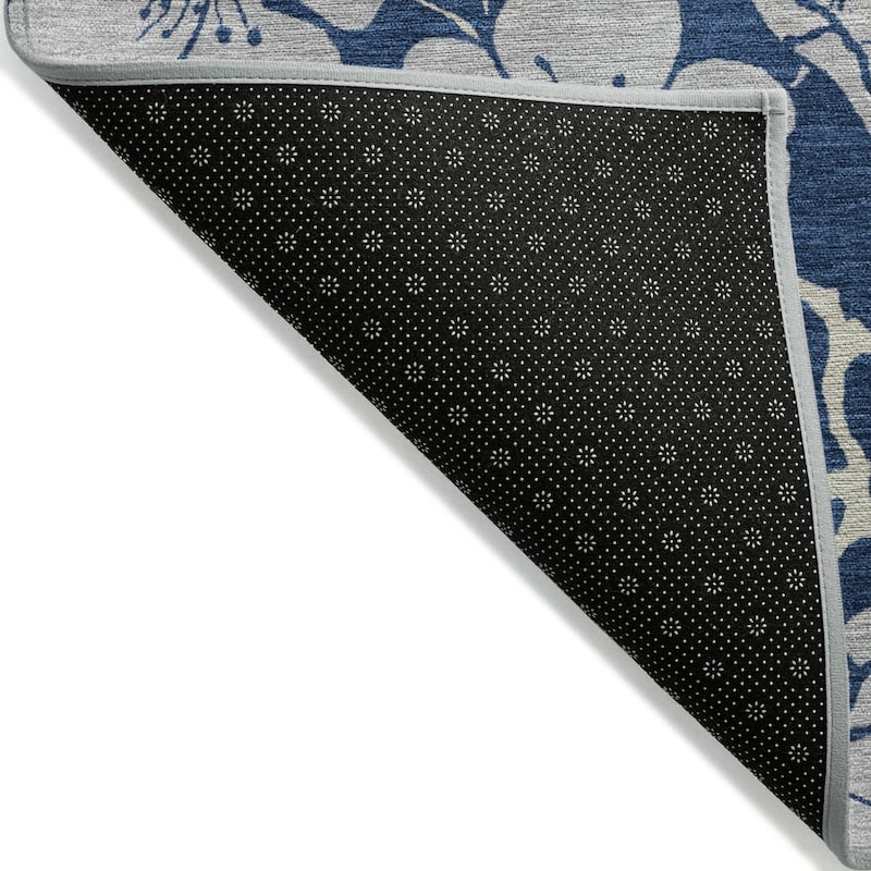 Machine Washable Indoor/ Outdoor Floral Zen Chantille Rug