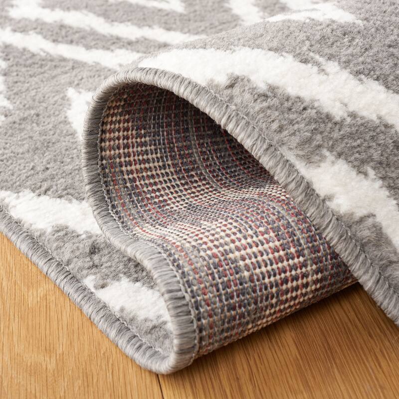 SAFAVIEH Pyramid Whitney Boho Geometric Rug