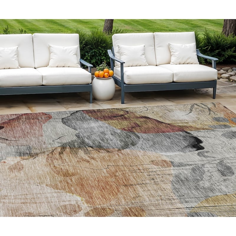 HomeRoots Floral Transitional Rectangle Outdoor Rug - 8' X 10'