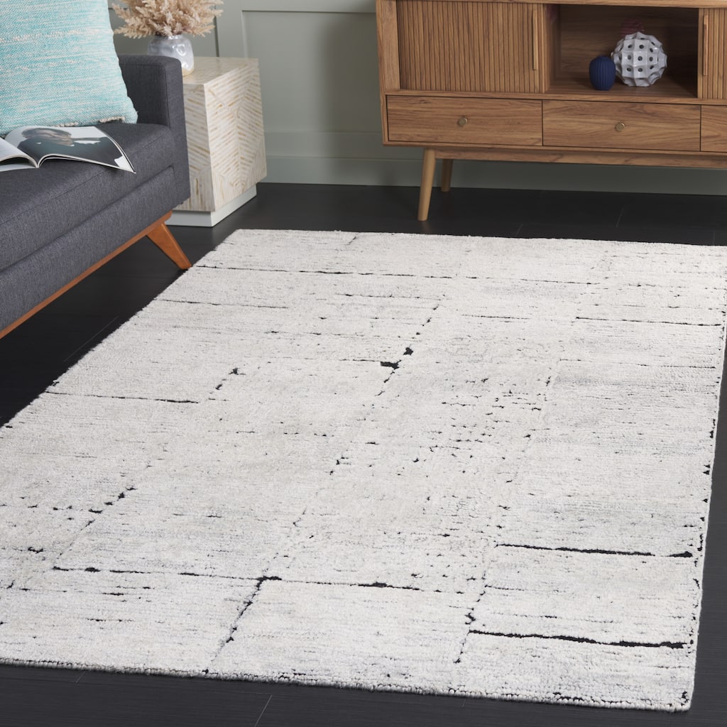 SAFAVIEH Handmade Kenya Shaista Southwestern Wool Rug