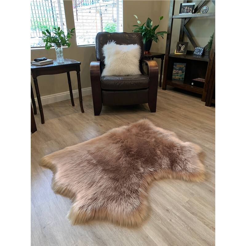 Highland Select Natural Long Wool Sheepskin 2 Pelt Shag Rug - 3' x 3'6"